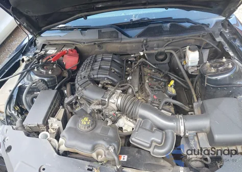 2011 Ford Mustang V6 Premium z USA, uszkodzony, nr VIN 1ZVBP8AM8B5116411